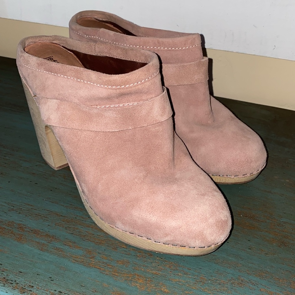 JEFFREY CAMPBELL size 8 BLUSH PINK SUEDE clogs